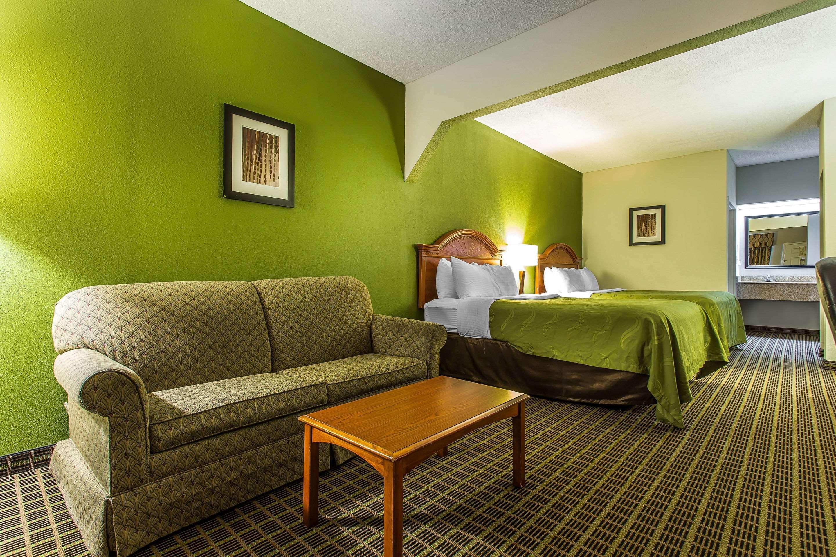 Quality Inn&Suites Orangeburg Bagian luar foto