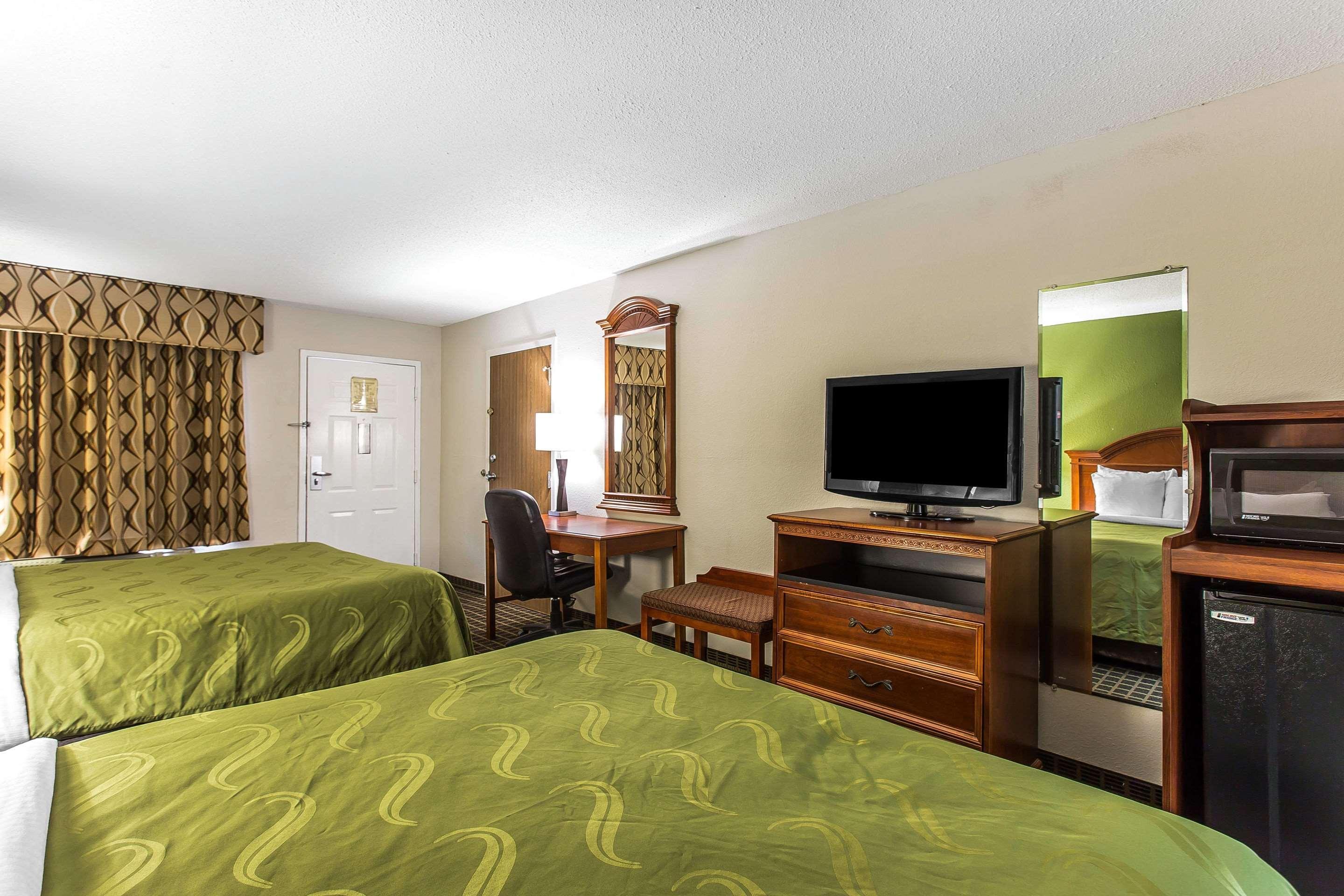 Quality Inn&Suites Orangeburg Bagian luar foto