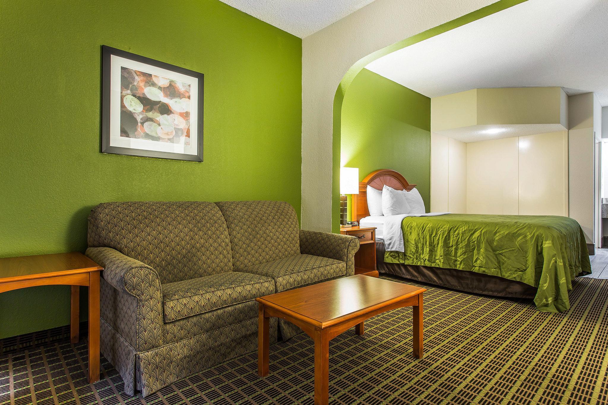 Quality Inn&Suites Orangeburg Bagian luar foto