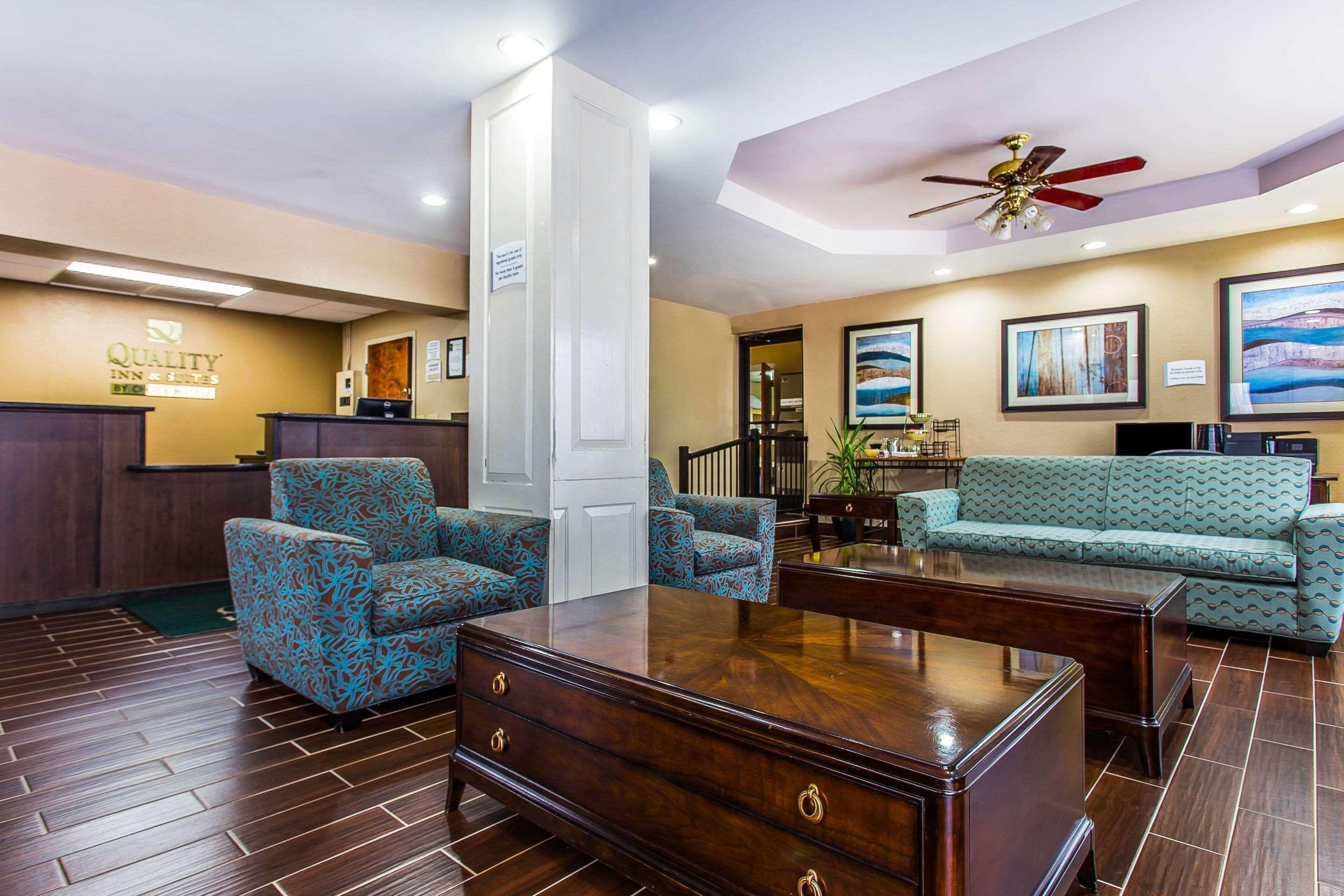 Quality Inn&Suites Orangeburg Bagian luar foto