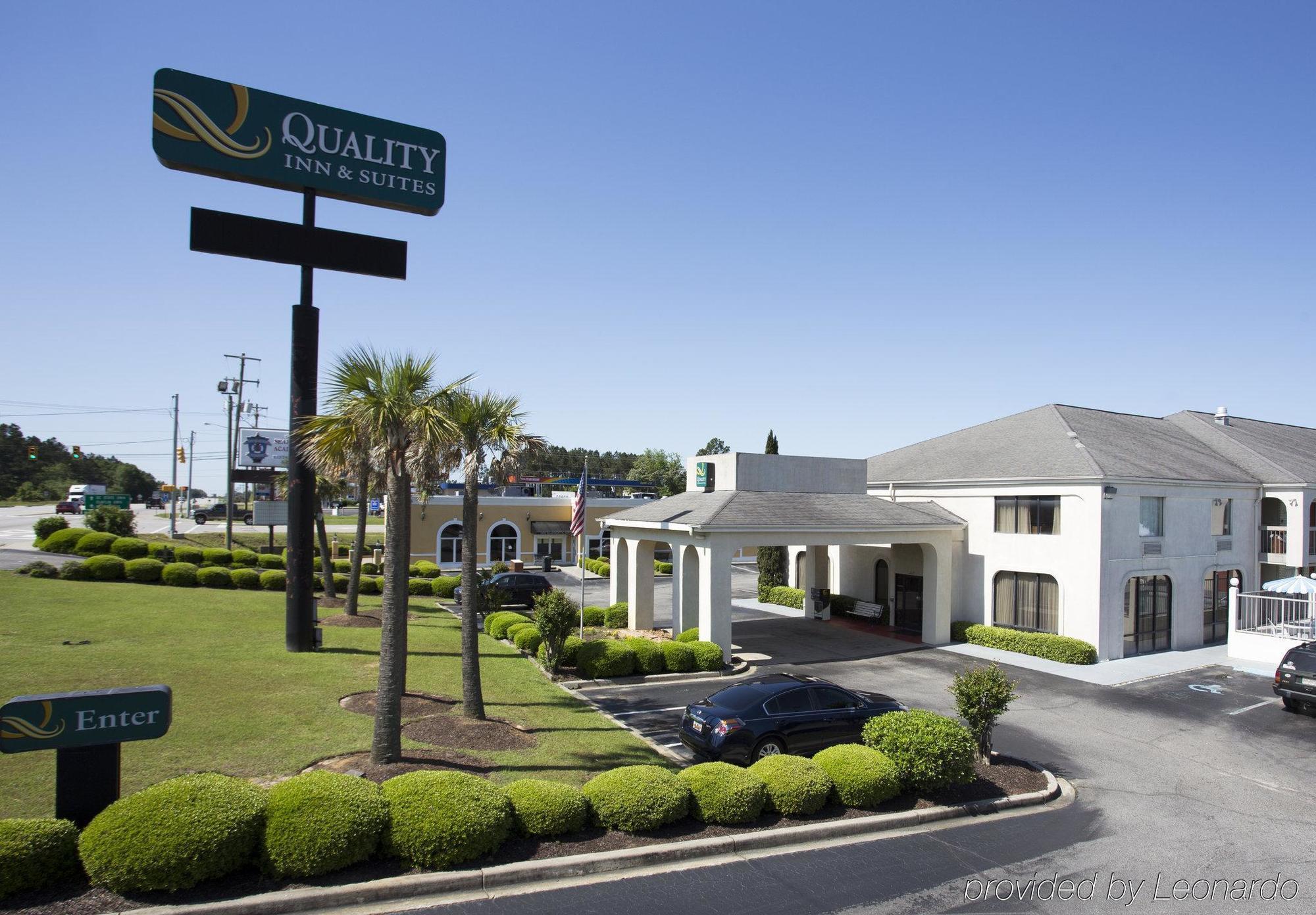 Quality Inn&Suites Orangeburg Bagian luar foto
