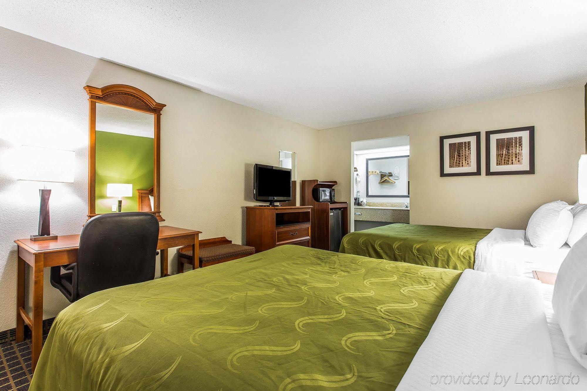 Quality Inn&Suites Orangeburg Bagian luar foto